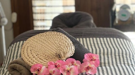 Relaxing spa bed with orchids at MG Organic Spa, Kralendijk, Bonaire, BQ.