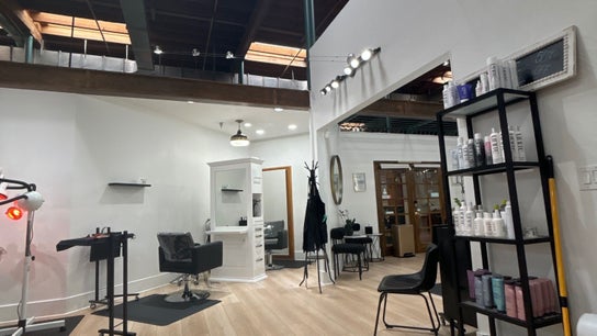 La Ruche Beauty Bar