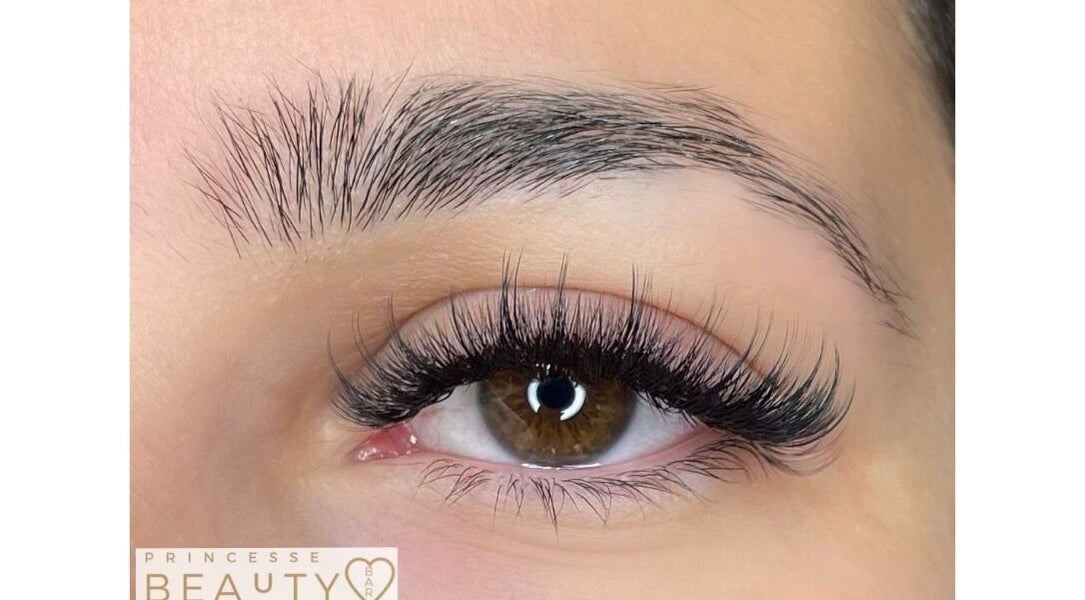 Close-up of eyelash extension at Princesse Beauty Bar in Châteauguay, Québec, CA.