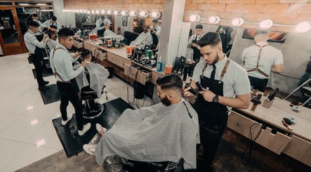 Barberia Skills en San Juan de Lurigancho PE, ofrece cortes modernos en un ambiente profesional.