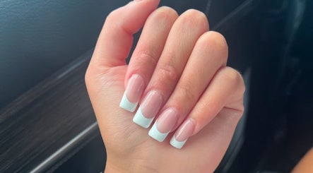 Luxury nail