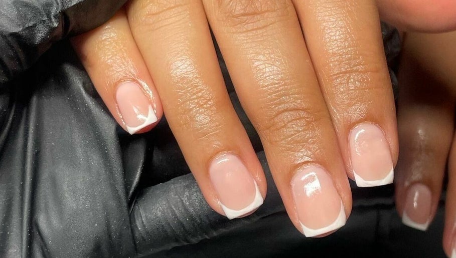 Rhea Manicure image 1