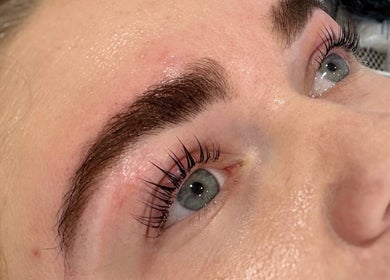 Close-up of perfectly shaped eyebrows at HB Beauty Bar, Houghton Regis, England, GB.