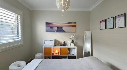South West Massage Therapy (Gledswood Hills) image 2