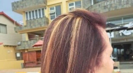 Beach Bums and Babes Hair Studio