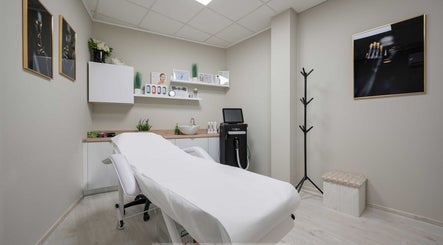 Calienna Aesthetic & Laser Center image 2