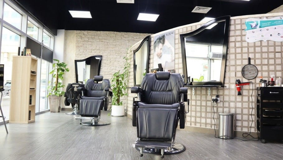Sumr Gents Saloon image 1