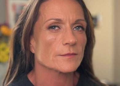 Close-up of a woman's face with a natural makeup look by Dan Campbell Makeup in Glasgow, Scotland, GB.