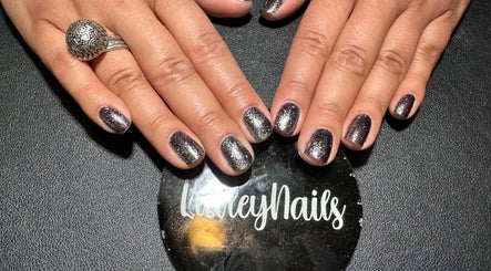 Luvley Nails image 3