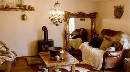 Manor Farm Spa - Wellness Lounge image 3