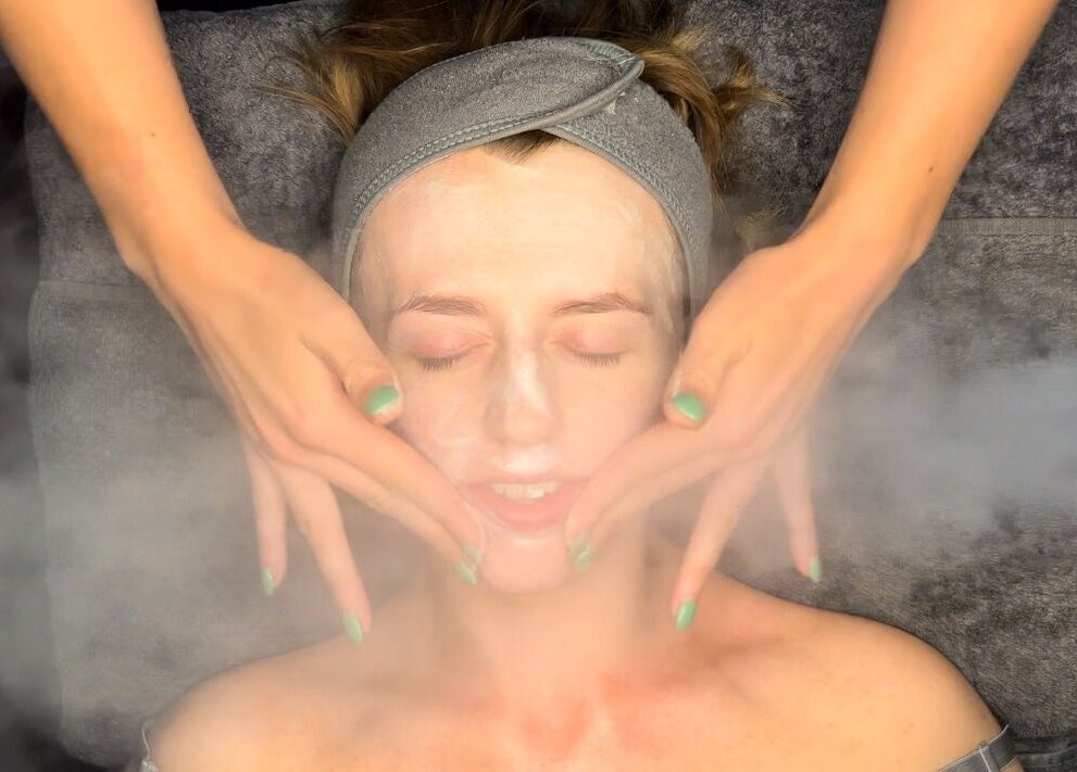 Facial treatment at Manor Farm Spa - Wellness Lounge, Thorpe Audlin, England, GB. Relaxing steam session.