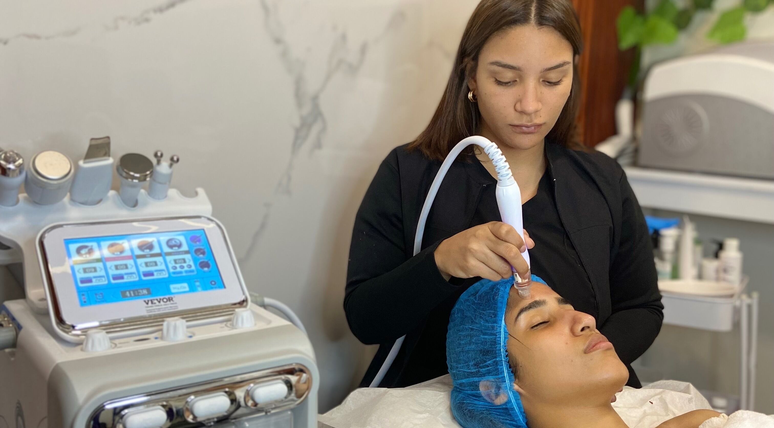 Tratamiento facial en Mia Beautes Stetic Center, Santo Domingo, Distrito Nacional, DO.