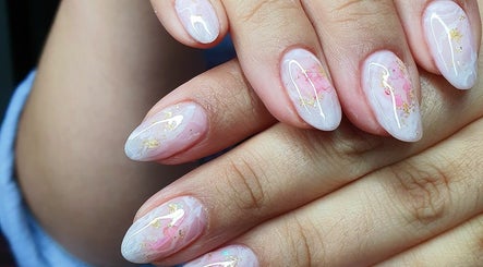 AlemiAsmad.nails, bild 2