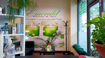Emerald Beauty & Spa image 3