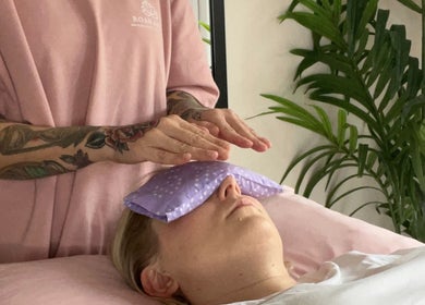 Reiki therapy session at Road Ahead Holistic Therapies in Southampton, England, GB. Calming energy and relaxation.