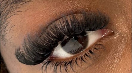 LASH LYRIX image 2