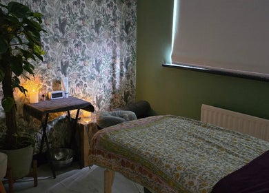 Tranquil therapy room at Lauren Louise Wellness in Biggleswade, England, GB with relaxing decor and soft lighting.
