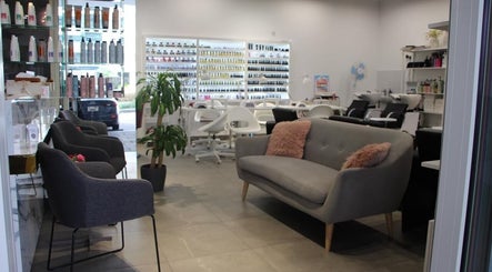 La Punto Ladies Salon imagine 3