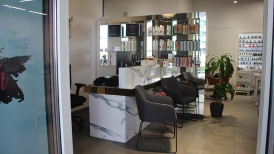 La Punto Ladies Salon