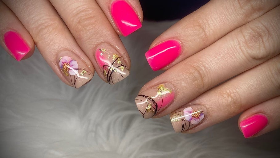 Beauticle Nails - Aimee Begemann, bild 1