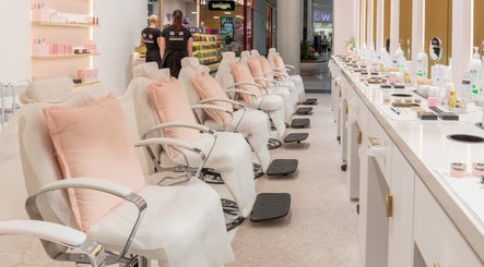 Browco Brow & Lash Bar  - Northlakes Westfield image 2