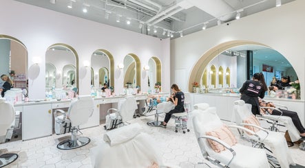 Browco Brow & Lash Bar - Castle Towers image 2