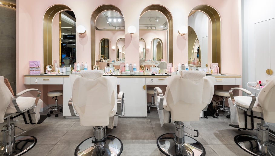 Browco Brow & Lash Bar - Westfield Bondi Junction image 1