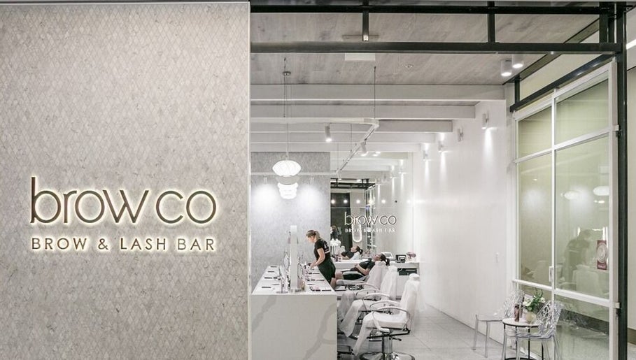 Browco Brow & Lash Bar  - Stockland Shellharbour obrázek 1