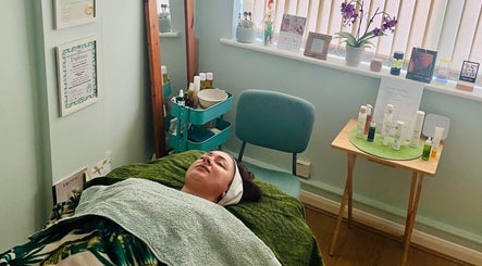 Green Serene Beauty Therapy