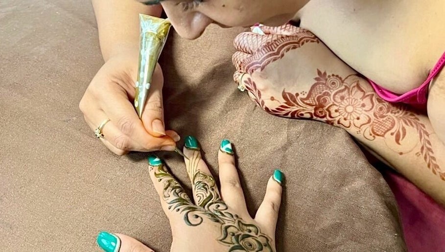 Simply Gorgeous Henna image 1