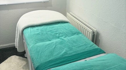 Hollistix Beauty Therapy imagine 2