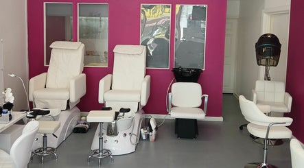 Corner Sun Beauty Salon billede 2