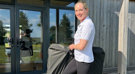 Mobile Massage with Christie offers relaxation service at home in England, England, GB.