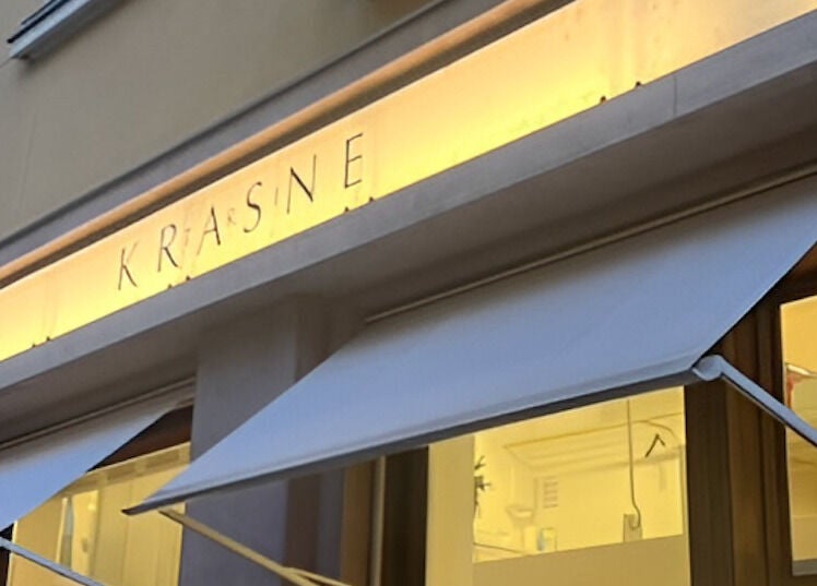 Zunanjost Studio Tri Krasne v Ljubljani, Ljubljana, SI z elegantno fasado.