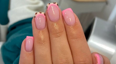 PrettyLittleNails image 2