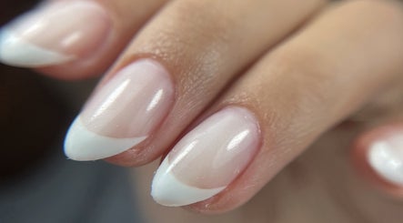 Paula Fernández Nail Studio image 2