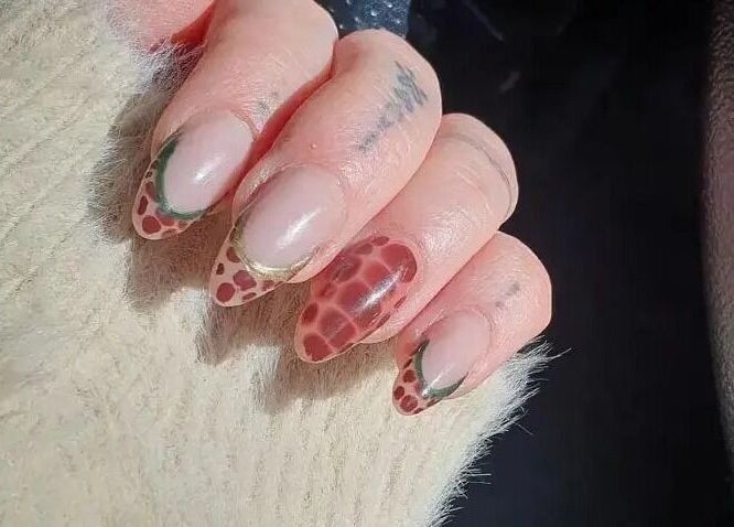 Elegant turtle nail art at Lash L'uxe & beauty, Peterborough, England, GB, showcasing intricate designs.