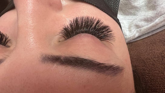 Charming lashes