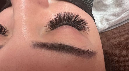 Charming lashes