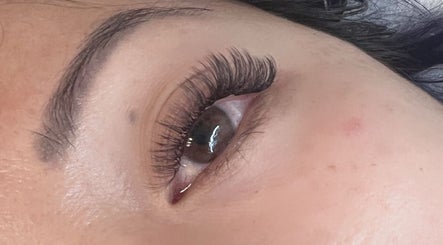 Charming lashes