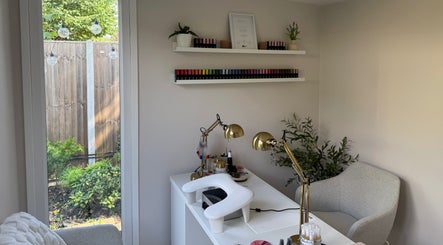 Manis By Mais