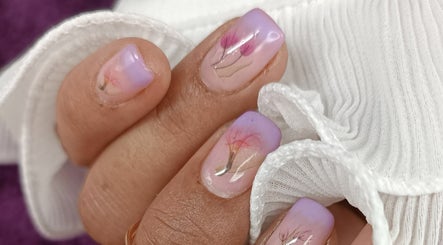 Smoochez Nails and Beauty image 3