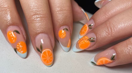 Lozzy Nails