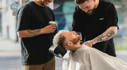 The Unknown Barbers - Preston Bild 2