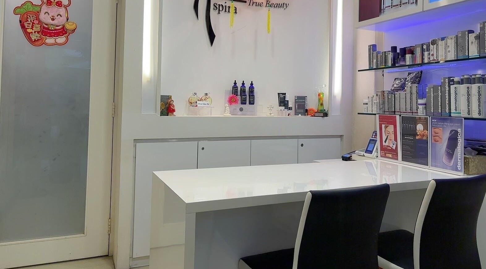 Inside Aura Aspira True Beauty, a serene reception with elegant decor in Singapore, Singapore, SG.