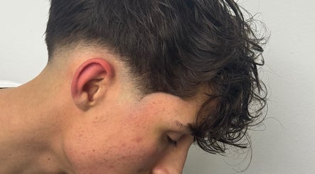 FJR CUTS Barber Studio