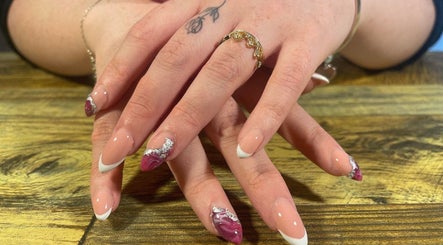 SinadNails