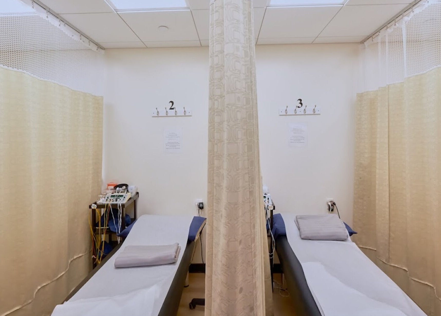 Calm treatment rooms at Healthkey Group Medspa - Flushing in New York, New York, US with cozy amenities.