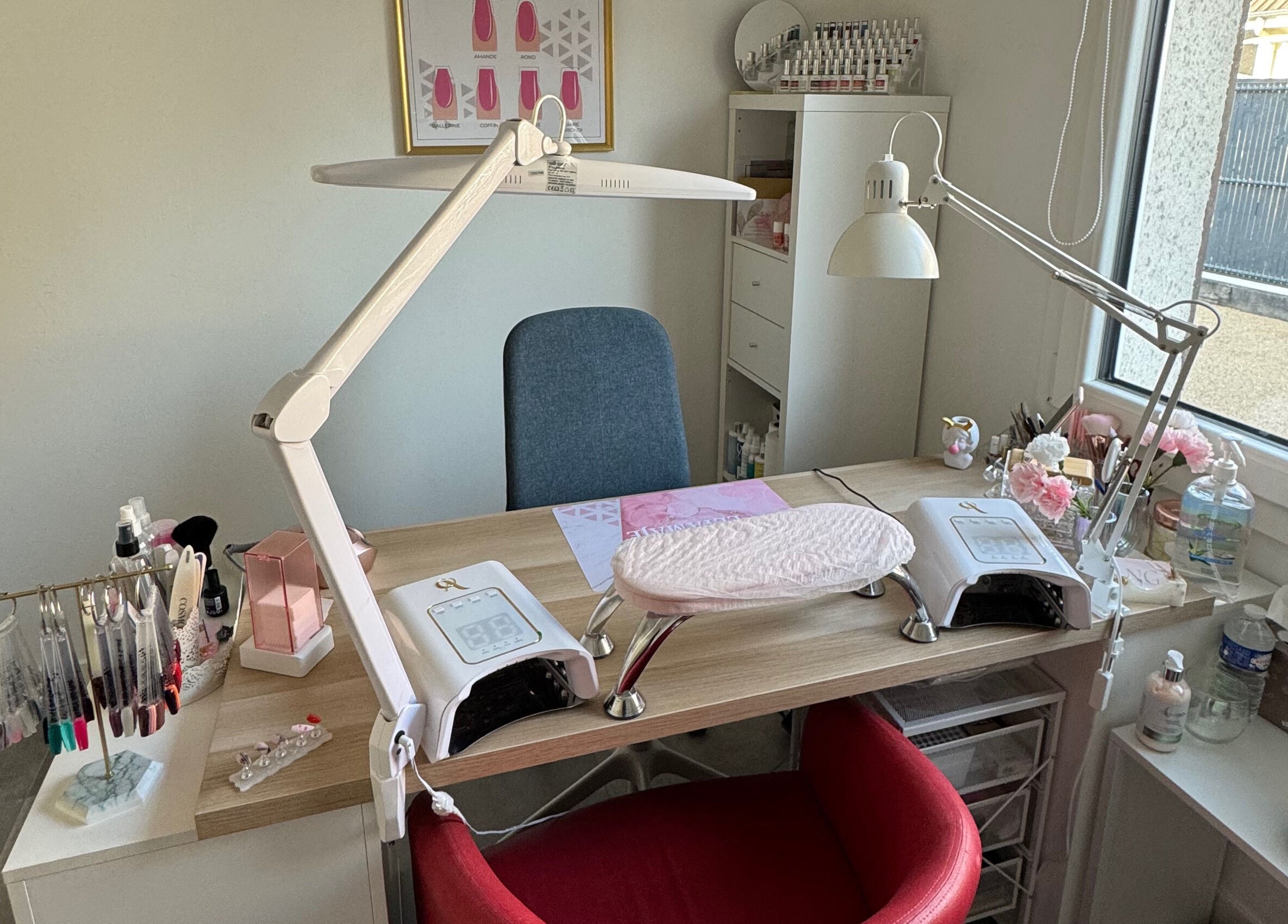 Espace manucure élégant à Le Studio de Nancy, Saint-pryvé-saint-mesmin, Centre-val De Loire, FR.