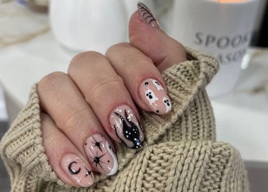 Spooky nail art design at The Coven Beauty Lounge, Aylesbury, England, GB.